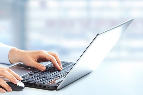 オラクル、macOS 14.4 では Java が予期せず終了する可能性があると警告