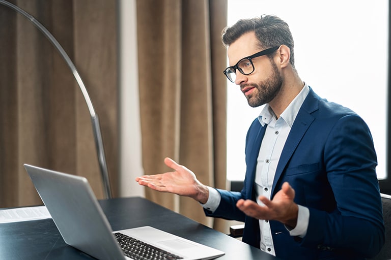 Zoomで自分のビデオ・カメラが映らない場合の原因と対処方法