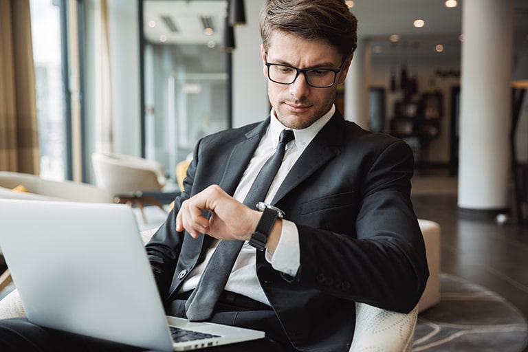 【Zoomの設定方法】オンライン会議の残り時間を表示するやり方を解説