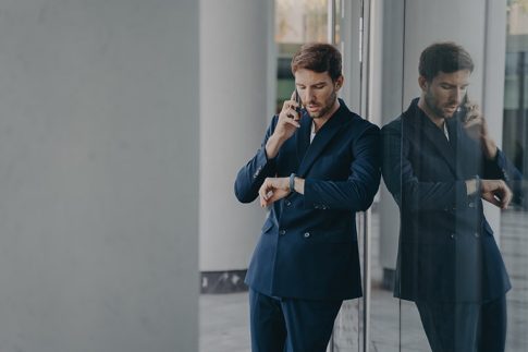 電話取り次ぎ時の無駄な時間は無くせる。会社から携帯へ電話転送する方法